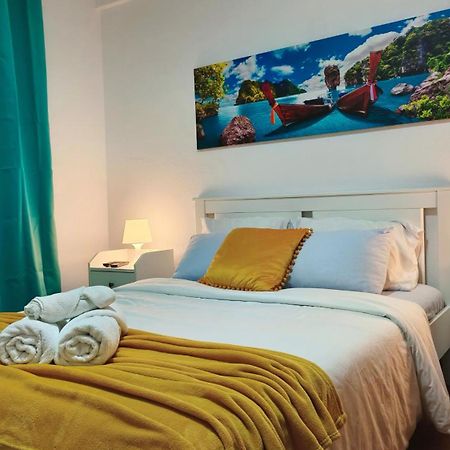 The Whale Beach House Atouguia Da Baleia Bagian luar foto