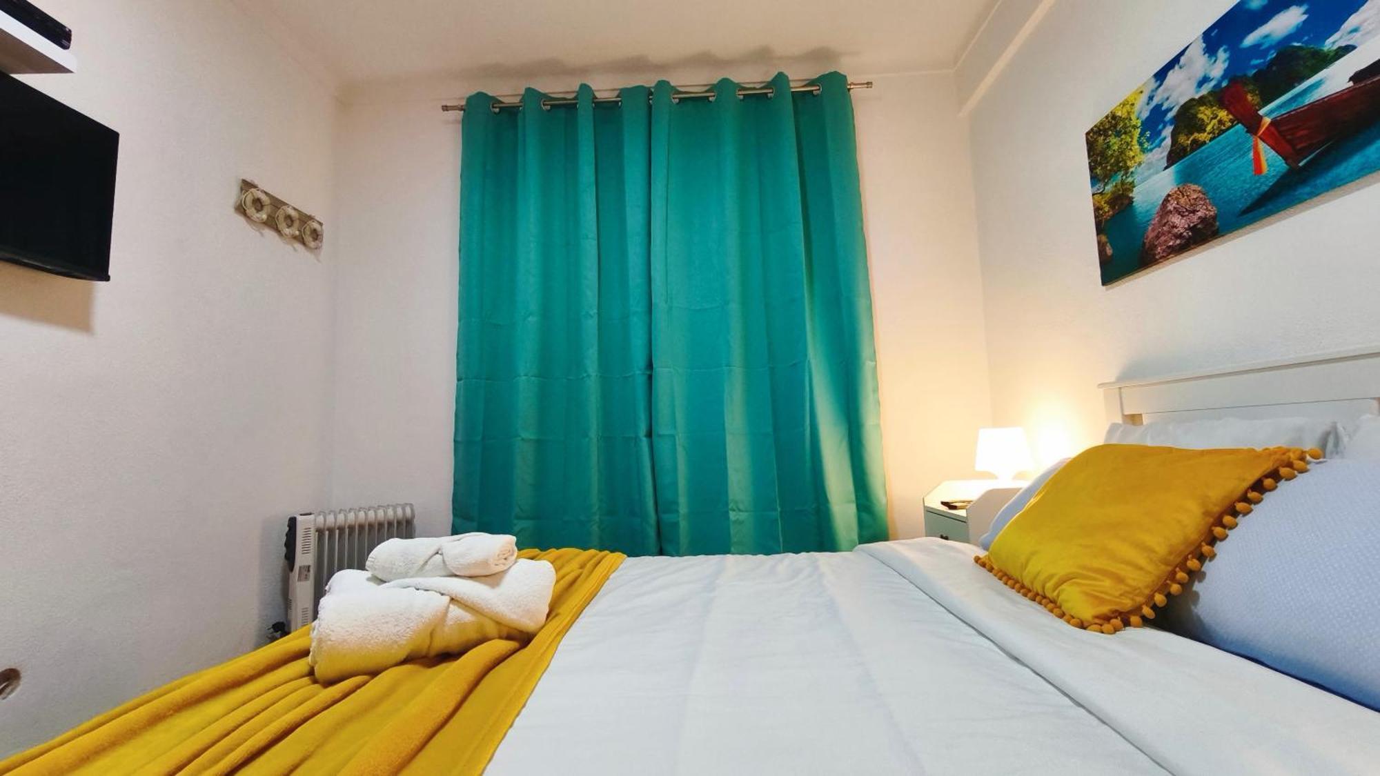 The Whale Beach House Atouguia Da Baleia Bagian luar foto